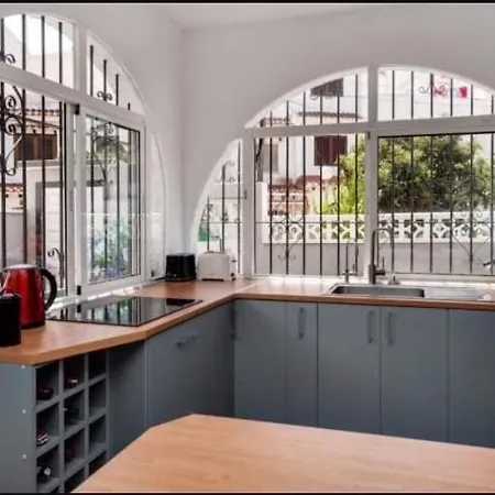 度假居 Casa Mascott 托雷维耶哈